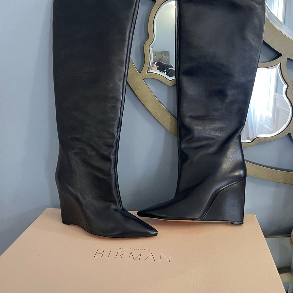 Boots - Picture 6 of 8